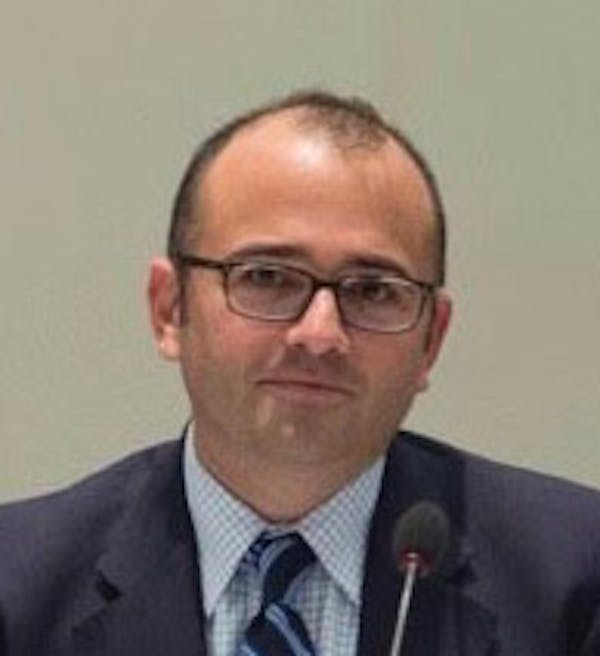 Zachary Tofias